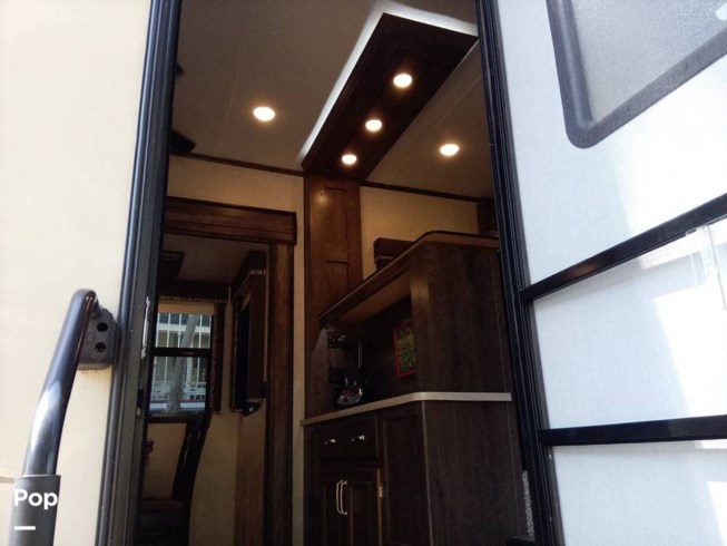 2018 Montana 380TH by Keystone from Pop RVs in Simi Valley, California