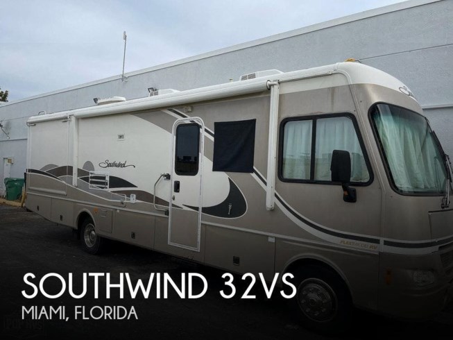 Used 2004 Fleetwood Southwind 32VS available in Sarasota, Florida