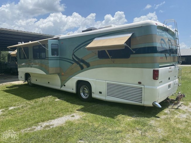 2002 U295 Series 3610 by Foretravel from Pop RVs in Sarasota, Florida
