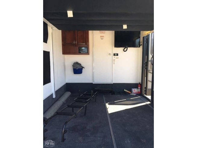 2012 Newmar Canyon Star 3920 Toy Hauler - Used Toy Hauler For Sale by Pop RVs in Sarasota, Florida