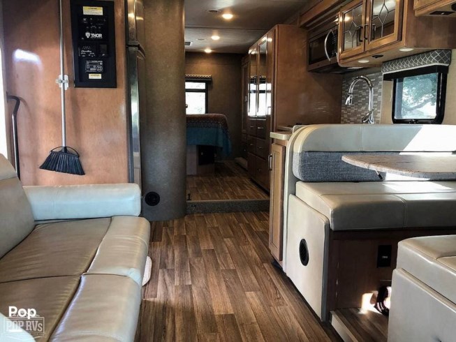 2019 Thor Motor Coach Quantum WS31 - Used Class C For Sale by Pop RVs in Pompano Beach, Florida