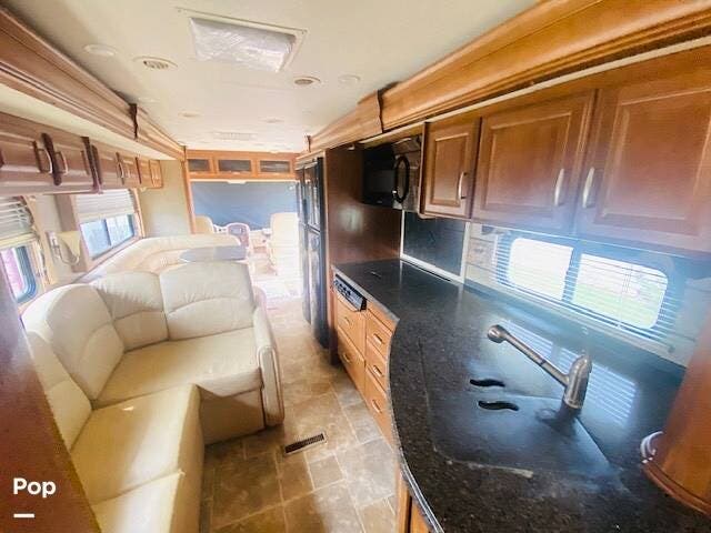 2013 Challenger 37DT by Thor Motor Coach from Pop RVs in Oklahoma City, Oklahoma