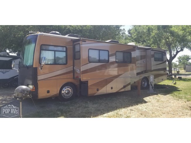 2004 Fleetwood Discovery 39L - Used Diesel Pusher For Sale by Pop RVs in Dennison, Iowa features Generator, Slideout, Awning, Air Conditioning, Leveling Jacks