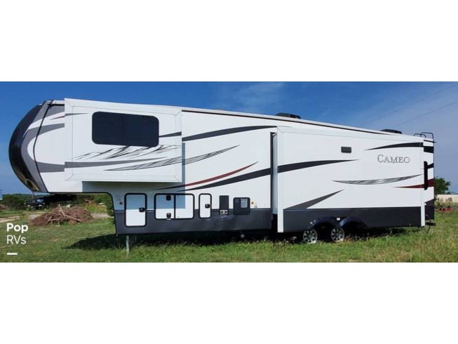 2015 CrossRoads Cameo CM36MK - Used Fifth Wheel For Sale by Pop RVs in Sarasota, Florida