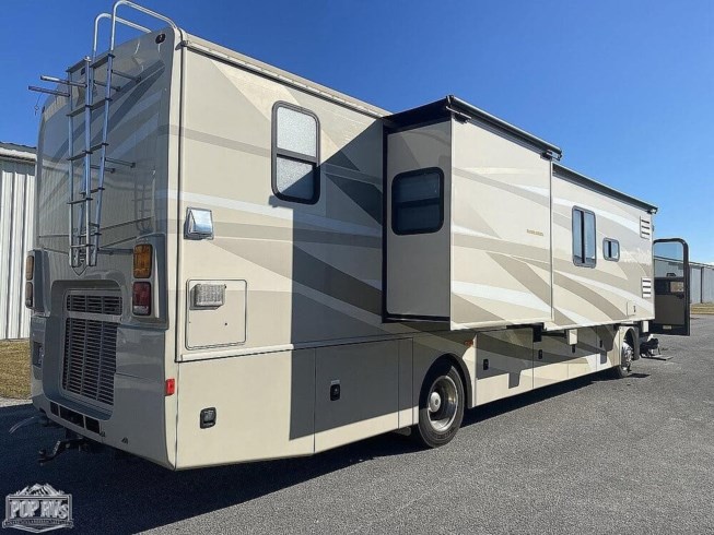 2009 Fleetwood Bounder 38F - Used Diesel Pusher For Sale by Pop RVs in Melbourne, Florida features Air Conditioning, Awning, Slideout, Generator, Leveling Jacks