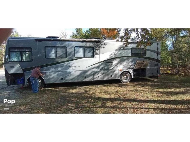 2006 Fleetwood Discovery 39S - Used Diesel Pusher For Sale by Pop RVs in Indian River, Michigan