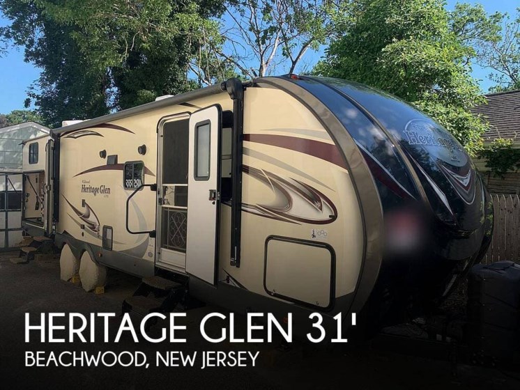 Used 2018 Forest River Heritage Glen 312QBUD available in Beachwood, New Jersey