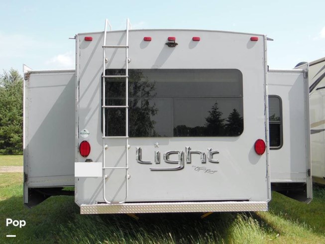 2016 Light 319RLS by Highland Ridge from Pop RVs in Princeton, Minnesota