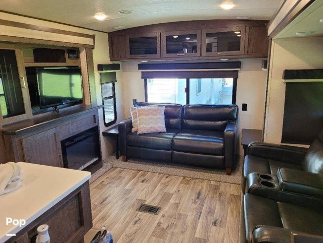 2018 Salem Hemisphere Lite 272RL by Forest River from Pop RVs in North Webster, Indiana