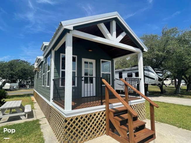 2022 CrossRoads Crossroads Sage Brush - New Park Model For Sale by Pop RVs in Rockport, Texas
