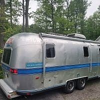 1988 Airstream Excella 25 Side Bath - Used Travel Trailer For Sale by Pop RVs in Sarasota, Florida