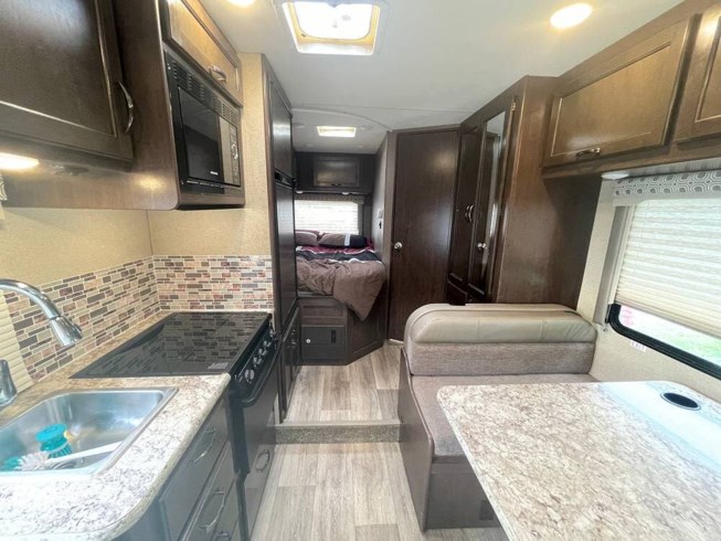 2019 Thor Motor Coach Four Winds 22E - Used Class C For Sale by Pop RVs in Westfield, Indiana