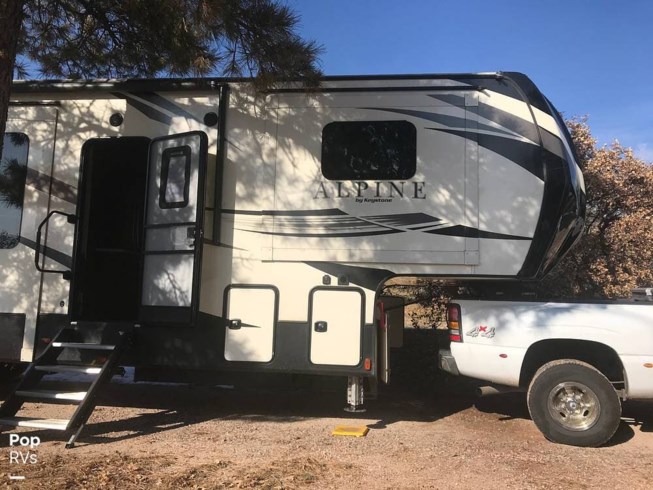 2019 Alpine 3701FL by Keystone from Pop RVs in Sarasota, Florida