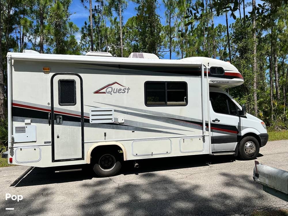 2010 Fleetwood Quest 24E - Used Class C For Sale by Pop RVs in Alva, Florida features Slideout, Generator, Air Conditioning, Awning