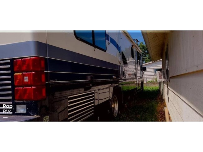 1995 Country Coach Magna 39 - Used Diesel Pusher For Sale by Pop RVs in Sarasota, Florida