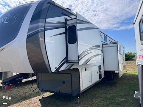 2020 Jayco North Point 377RLBH - Used Fifth Wheel For Sale by Pop RVs in Dublin, Texas
