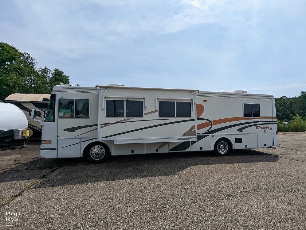 2000 Damon Ultrasport 3670 RV for Sale in Freedom, PA 15042 296087