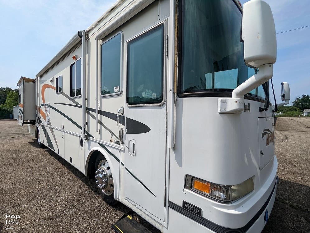 2000 Damon Ultrasport 3670 RV for Sale in Freedom, PA 15042 296087