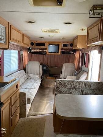 1998 Georgie Boy Swinger 3195 - Used Class A For Sale by Pop RVs in Sarasota, Florida