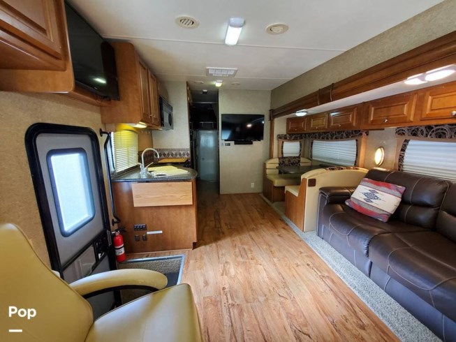 2013 Outlaw 3611 by Thor Motor Coach from Pop RVs in Fort Worth, Texas