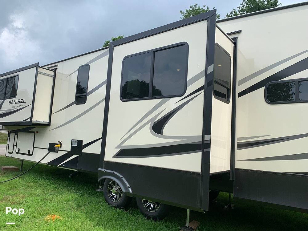 2021 Sanibel 3702WB by Prime Time from Pop RVs in Canterbury, Connecticut