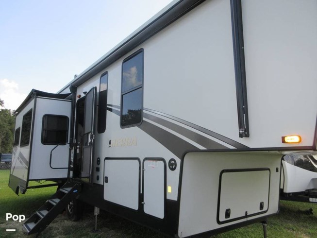 2021 Forest River Sierra 321RL - Used Fifth Wheel For Sale by Pop RVs in Thonotosassa, Florida