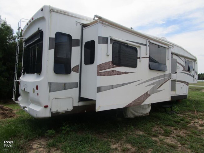 2010 Cameo 37KS3 by Carriage from Pop RVs in Sarasota, Florida