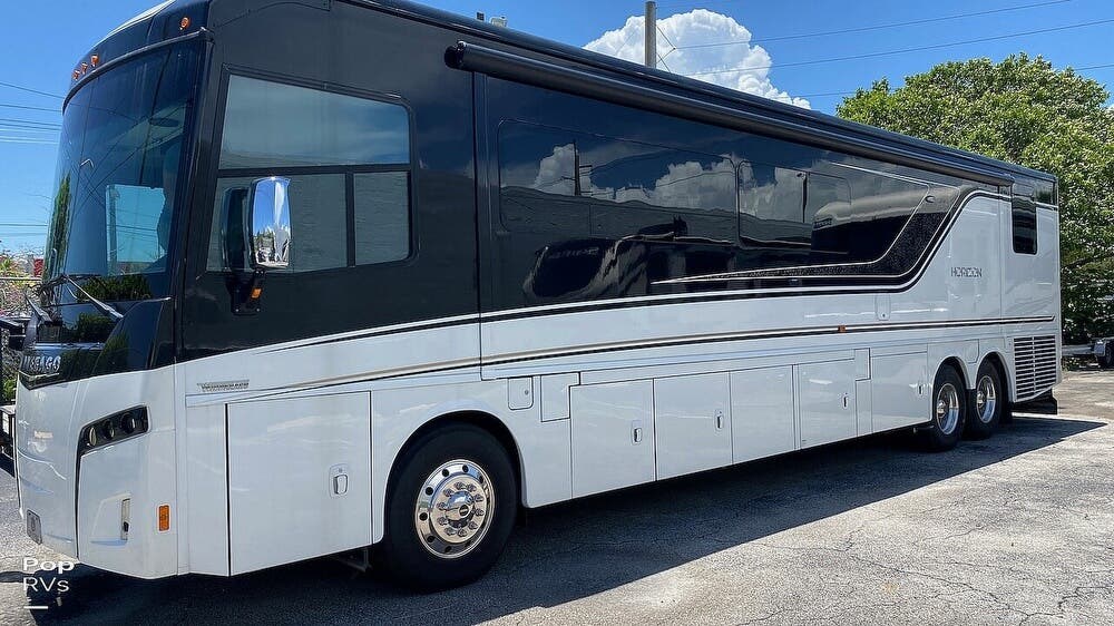 2019 Winnebago Horizon 42Q RV for Sale in Fort Lauderdale, FL 33317