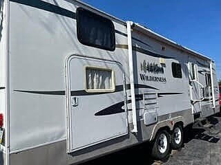 2008 Fleetwood Wilderness 280BHS - Used Travel Trailer For Sale by Pop RVs in Sarasota, Florida