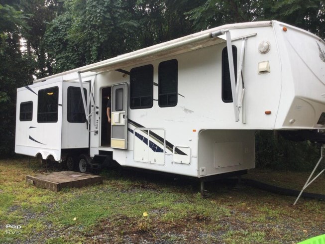 2009 Gulf Stream Yellowstone 36FTE - Used Fifth Wheel For Sale by Pop RVs in Sarasota, Florida