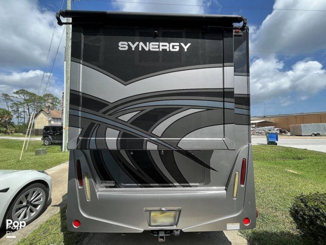 2017 Thor Motor Coach Synergy SP24 - Used Class C For Sale by Pop RVs in Sarasota, Florida