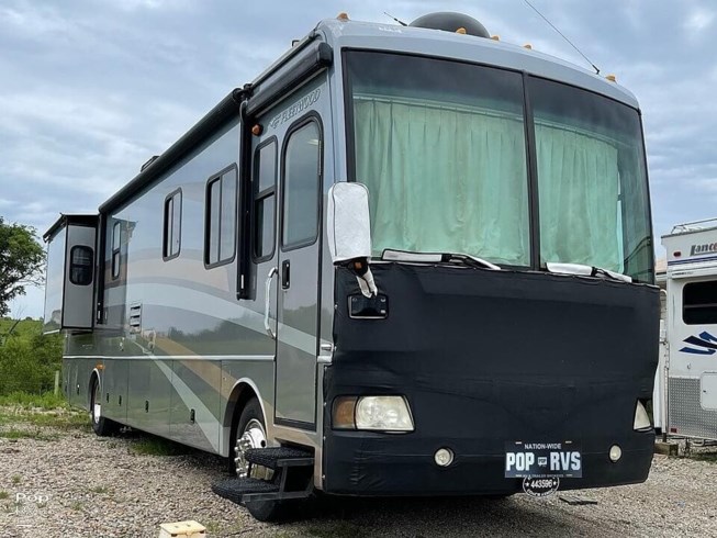 2007 Bounder 38V by Fleetwood from Pop RVs in Sarasota, Florida