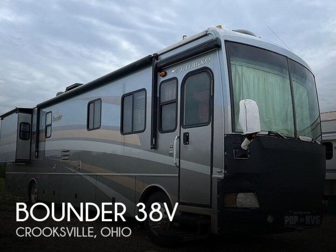 Used 2007 Fleetwood Bounder 38V available in Sarasota, Florida