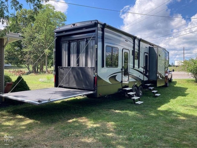 2017 Cyclone 3611JS by Heartland from Pop RVs in Sarasota, Florida