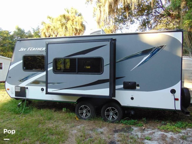 2016 Jayco Jay Feather 19XUD - Used Travel Trailer For Sale by Pop RVs in Green Cove Springs, Florida