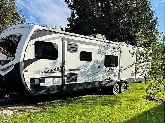 Used 2017 Keystone Outback SUPER LITE 332FK available in Bradford, Pennsylvania