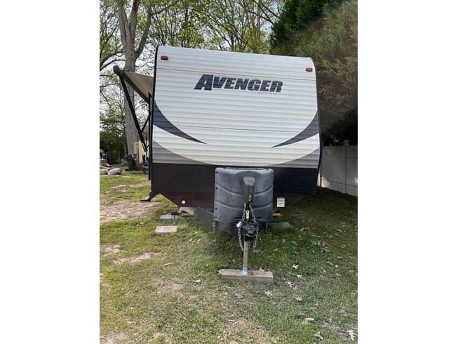 2015 Prime Time Avenger 32FBI - Used Travel Trailer For Sale by Pop RVs in Virginia Beach, Virginia features Slideout