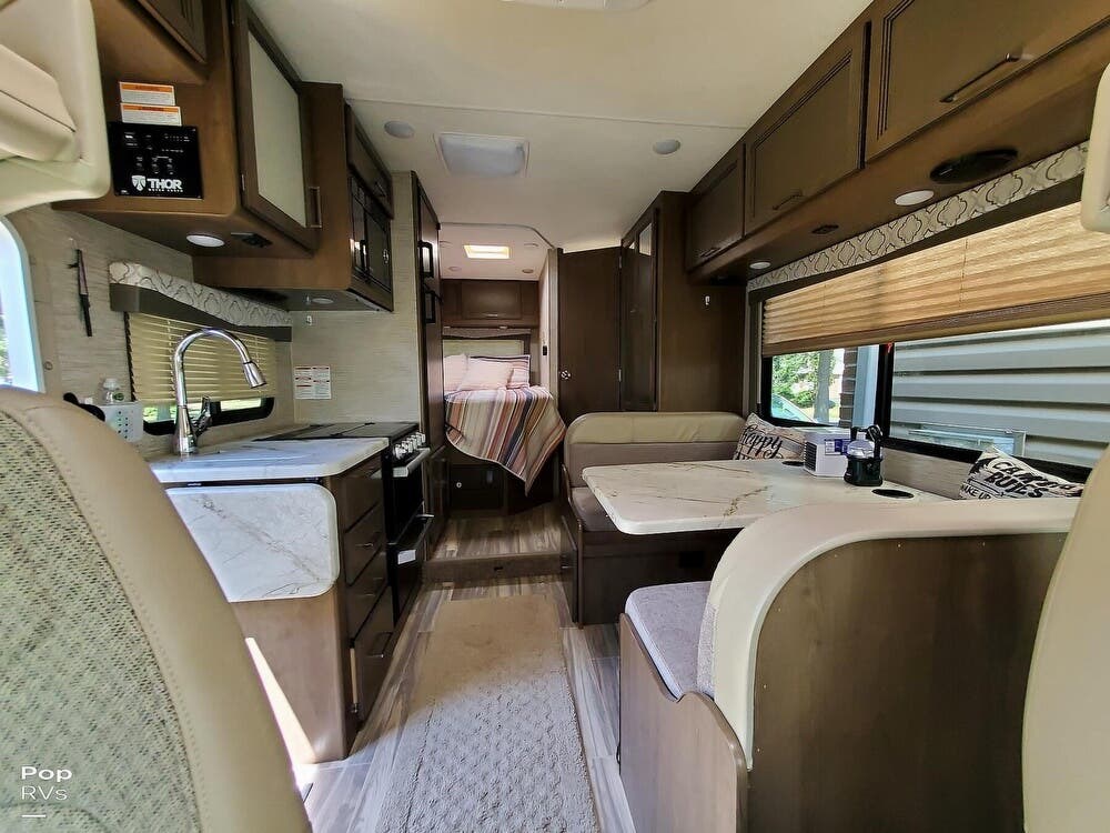 2021 Thor Motor Coach Freedom Elite 22he Rv For Sale In Quakertown Pa 18951 301257 Rvusa 8695