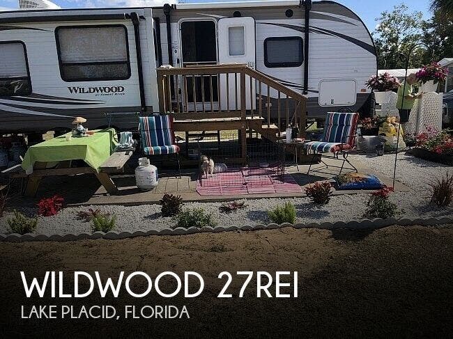 Used 2017 Forest River Wildwood 27REI available in Lake Placid, Florida