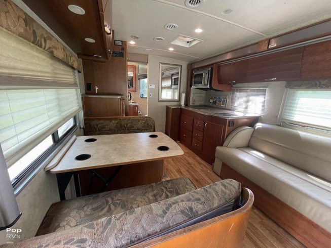 2010 Fleetwood Pulse 24A - Used Class C For Sale by Pop RVs in Sarasota, Florida