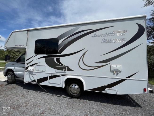 2015 Fleetwood Jamboree Searcher 23B - Used Class C For Sale by Pop RVs in Sarasota, Florida