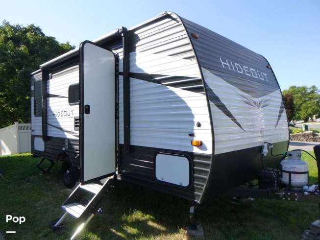2020 Keystone Hideout 177LHS - Used Travel Trailer For Sale by Pop RVs in Manchester, New Hampshire
