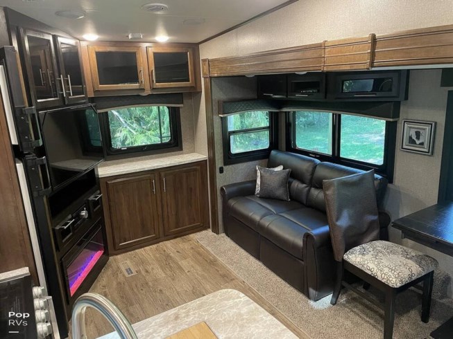 2021 Eagle HT 25.5REOK by Jayco from Pop RVs in Sarasota, Florida