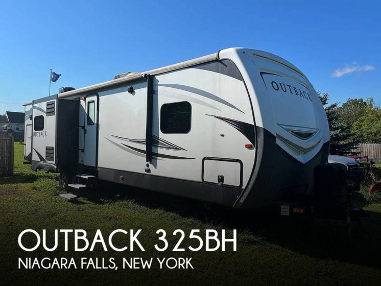 Used 2018 Keystone Outback 325BH available in Niagara Falls, New York