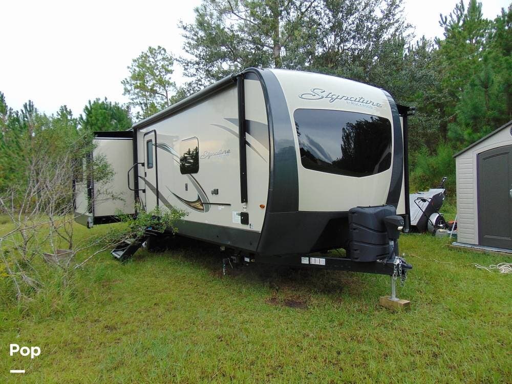 Used 2019 Rockwood Signature 8329SS available in Lake Butler, Florida