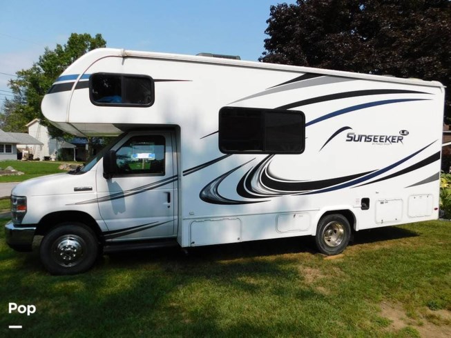 2018 Forest River Sunseeker 2350LE - Used Class C For Sale by Pop RVs in Sheffield Lake, Ohio