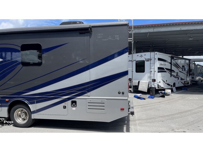 2022 Flair 32S by Fleetwood from Pop RVs in Sarasota, Florida