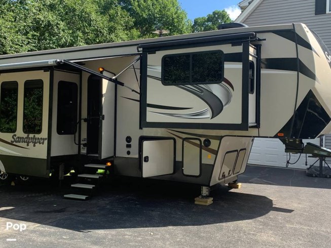 2019 Forest River Sandpiper 379FLOK - Used Fifth Wheel For Sale by Pop RVs in Marlborough, Connecticut