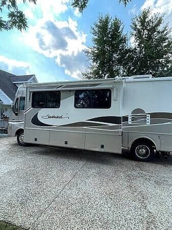 2004 Southwind 36E by Fleetwood from Pop RVs in Sarasota, Florida