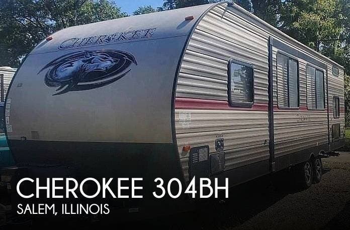 Used 2019 Forest River Cherokee 304BH available in Salem, Illinois